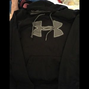 NWOT Under Armour hoodie
